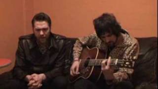 Kasabian - Thick As Thieves (Acoustic) chords