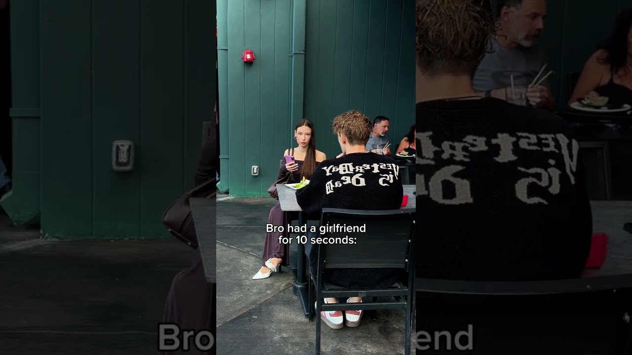 SEND THIS TO SOMEONE WHO WOULD DO THIS 😭🤣 #funny #couple #shorts