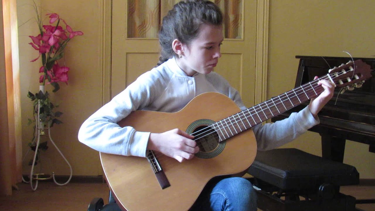Л иванова. Девочка Мальвина на гитаре видео уроки для начинающих.