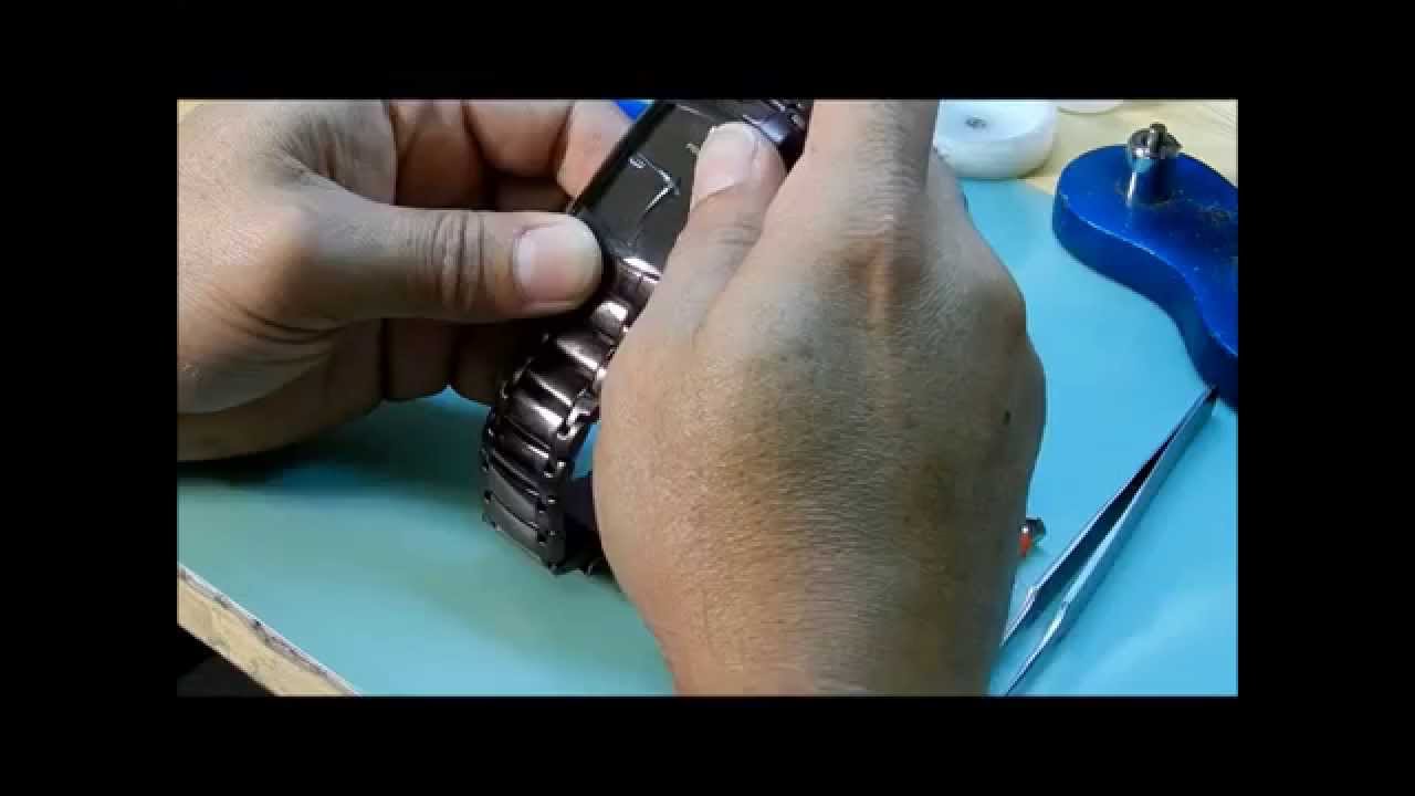 replacing fossil watch batteries