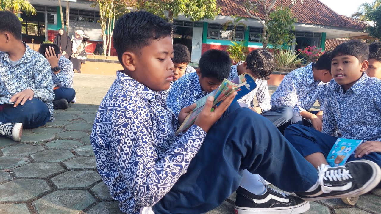 Kegiatan Literasi Pagi (Kokurikuler)