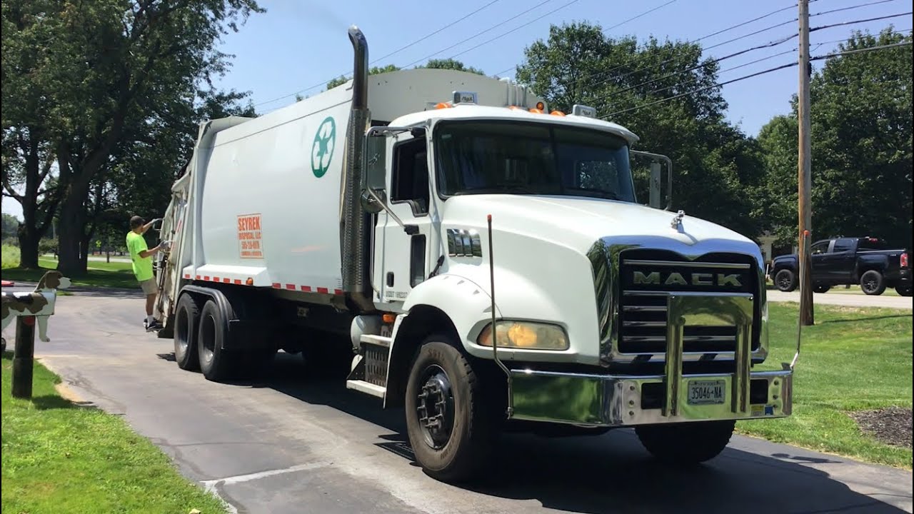 Seyrek Sealers Mack Granite Leach Rear Loader Garbage Truck