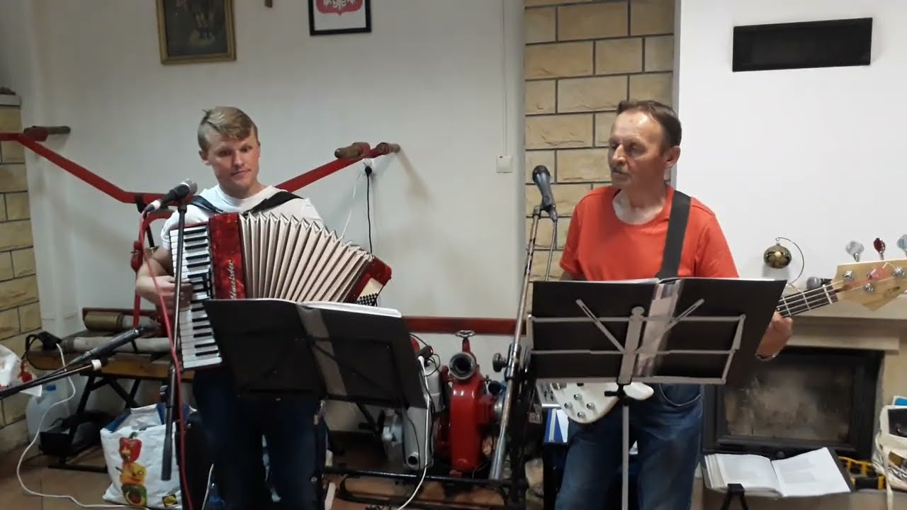 Cyganka wróży z kart - cudowna melodia w wykonaniu Kapeli Stąporkowskiej