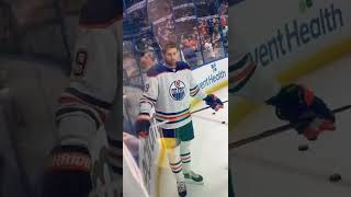 leon draisaitl takes picture with German fan
