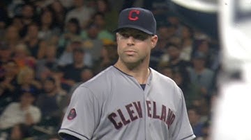 CLE@SEA: Kluber fans 13 Mariners over seven frames