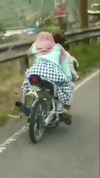 #story #whatsapp cewek romantis ketika naik sepeda motor