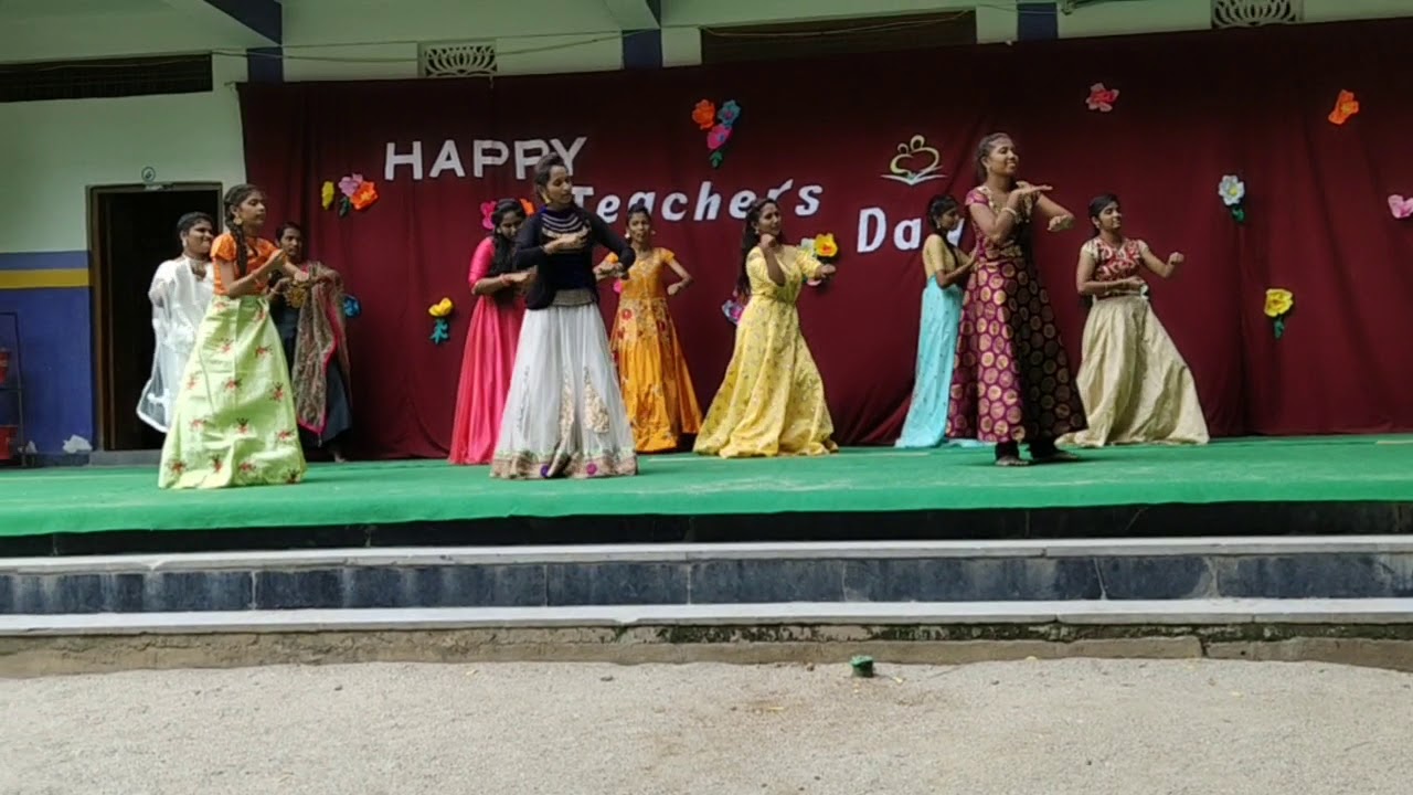 Teachers day performance by our 10th students - YouTube