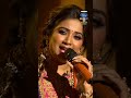 Hum tere pyar mein sara Aalam Shreya Ghoshal live performance #shorts