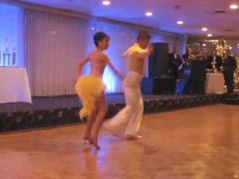 Antonio & Vicky 1st AMATEUR SALSA COMPETITION FINA...