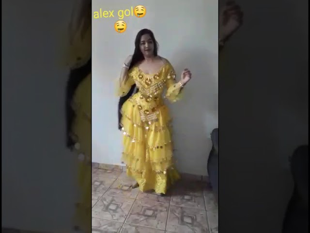 cigana vestido amarelo