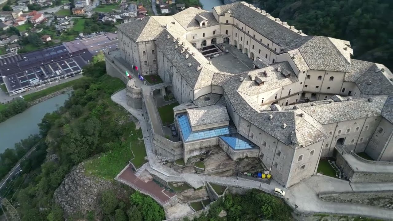 Bard - La fortezza e il suo borgo