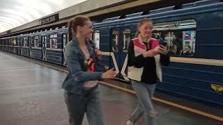 Метрополитен в Минске Станция Фрунзенская Новый поезд метро 2022