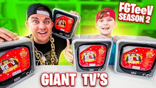 Searching for the Ultra Rare Raptain Hook! FGTeeV GIANT TV (Season 2)