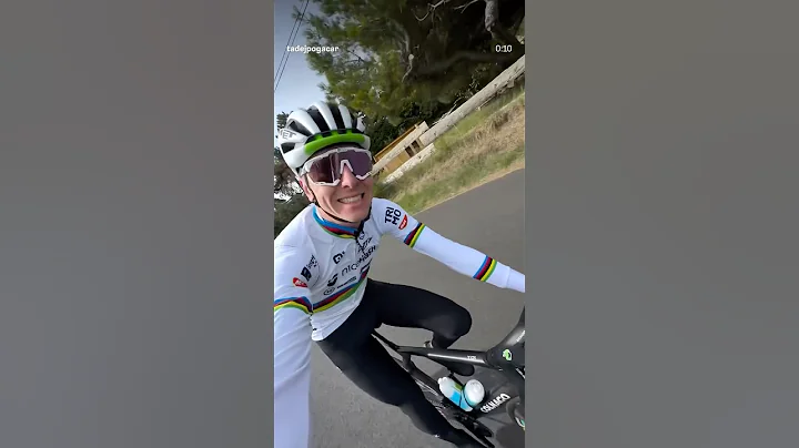 Pogačar & Urska 😍 #love #couple #enjoy #uae #thebest #uaeteamemirates #slovenian #lombardia #italy