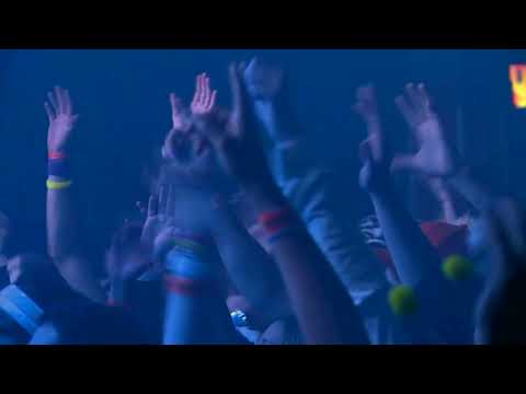 Dimitri Vegas & Like Mike ft. Regi - Momentum