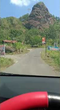 Story wa nyetir mobil siang hari di pedesaan