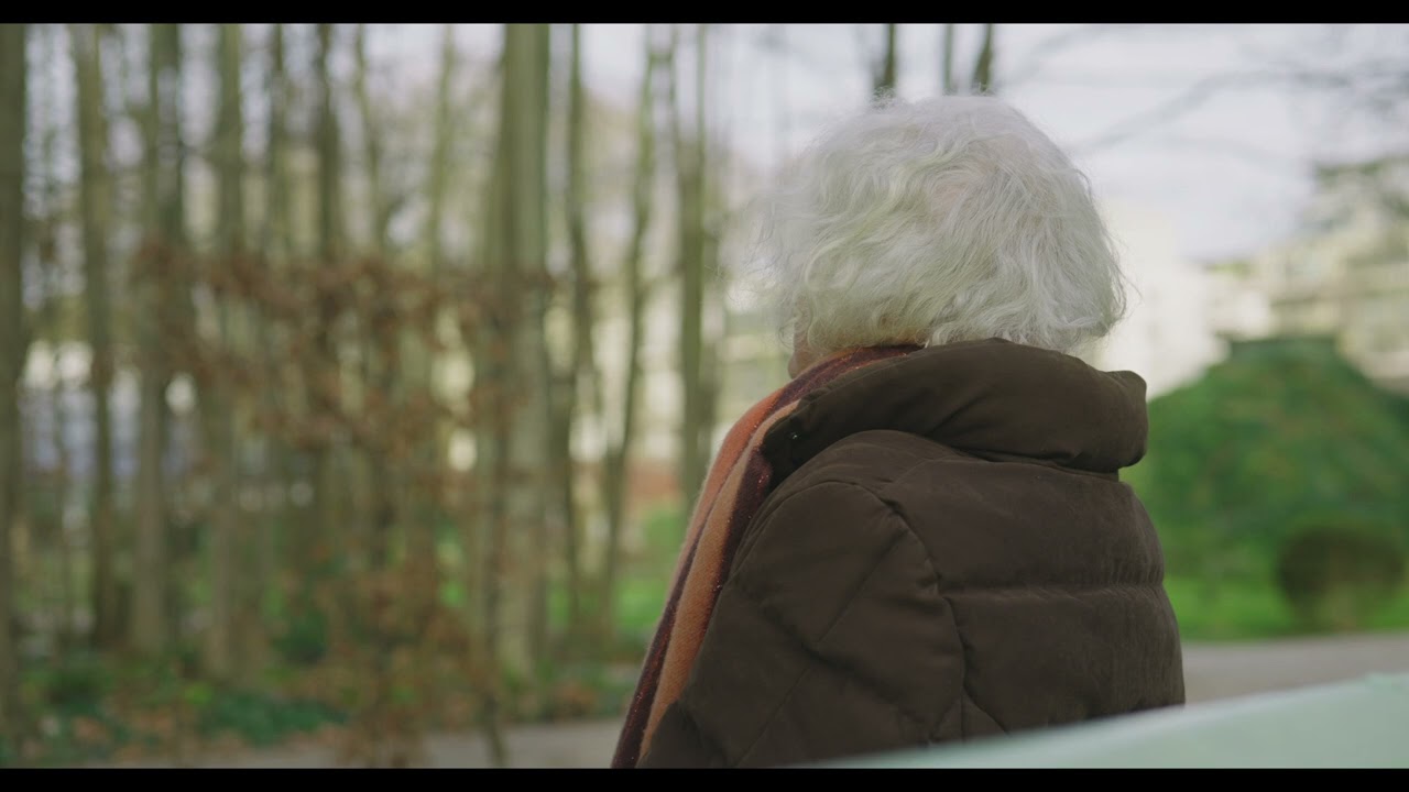 Je suis Juliette dans BLEU, CM Nikon film Festival 2026