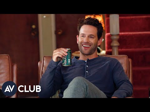 Video: Glenn Howertons nettovärde: Wiki, gift, familj, bröllop, lön, syskon