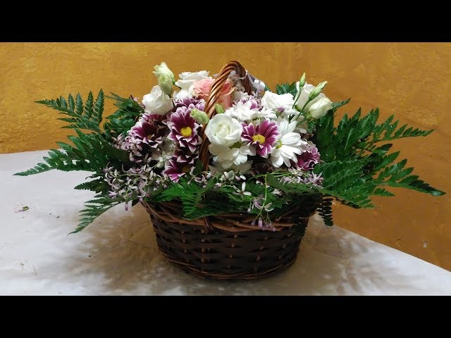Aprende a decorar cestas de mimbre con flores secas - ALDI
