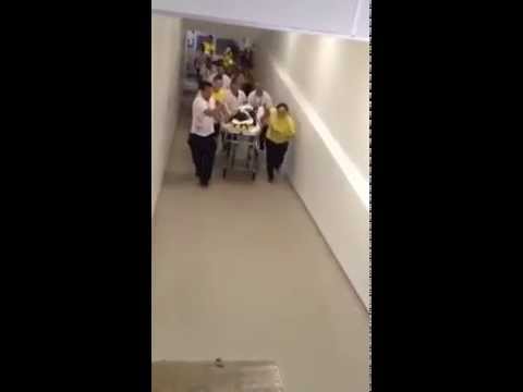 Funcionária filma Neymar chegando ao hospital em Fortaleza