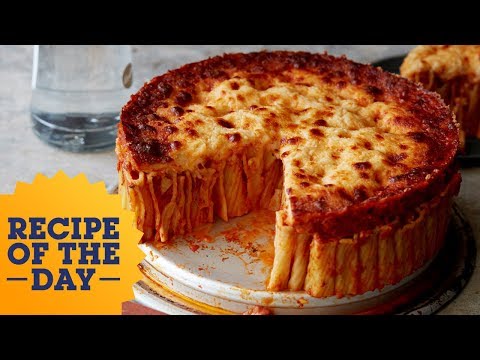 Video: Paano Gumawa Ng Isang Hindi Pangkaraniwang Rigatoni Pasta Pie