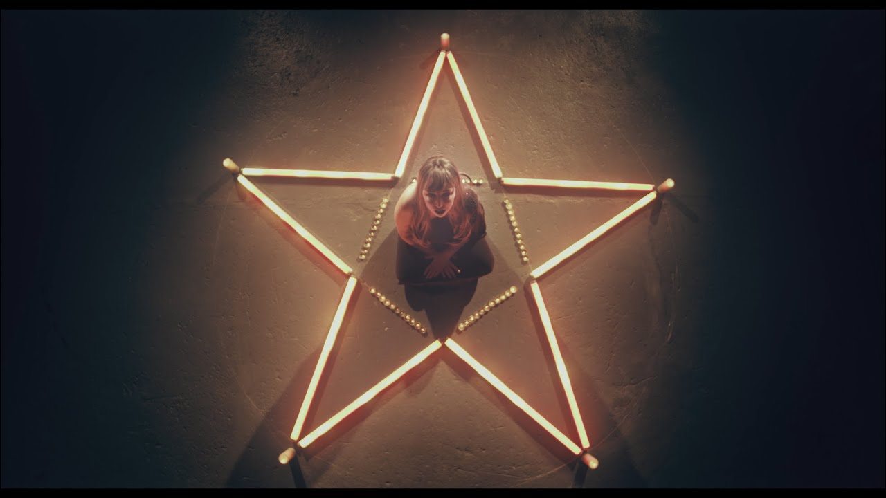Naoise Roo - Sick Girlfriend [Official Video] - YouTube