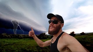 видео: ЭПИЧНАЯ СУПЕР ГРОЗА ⚡ Ужасающая Чернота 🌩️ Грозовой День в Деревне Отшельника | Фильм Про Грозу 2021 картинка: ЭПИЧНАЯ СУПЕР ГРОЗА ⚡ Ужасающая Чернота 🌩️ Грозовой День в Деревне Отшельника | Фильм Про Грозу 2021