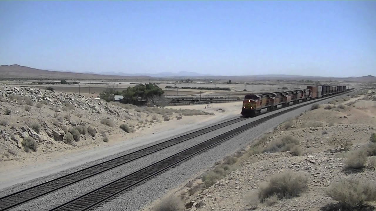Hot Trains in a Hot Mojave Desert- BNSF Leads Amtrak #3, BNSF B40-8W's and More!