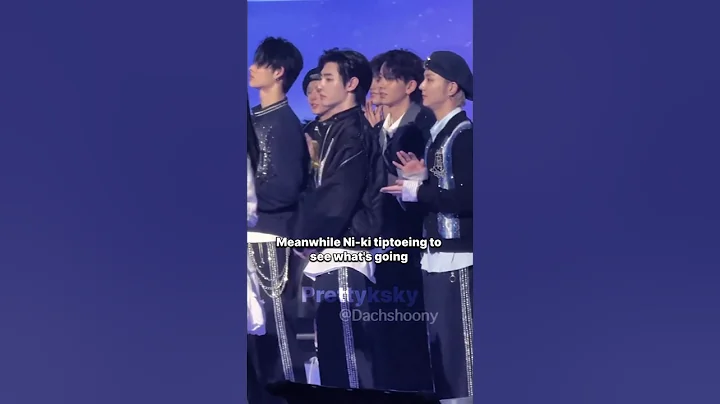 The way Ni-Ki tiptoeing to see #enhypen #ni_ki #jungwon#jake#sunghoon#sunoo#heeseung#jay#prettyksky