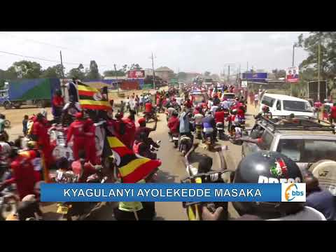 Libadde Ssanyu Ggyereere Nga Kyagulanyi Ayingira Lukaya Abookya Enkoko Bamulaze Omukwano