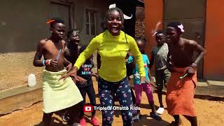 Ghetto Kids - Dancing to Emelina By Yah boy