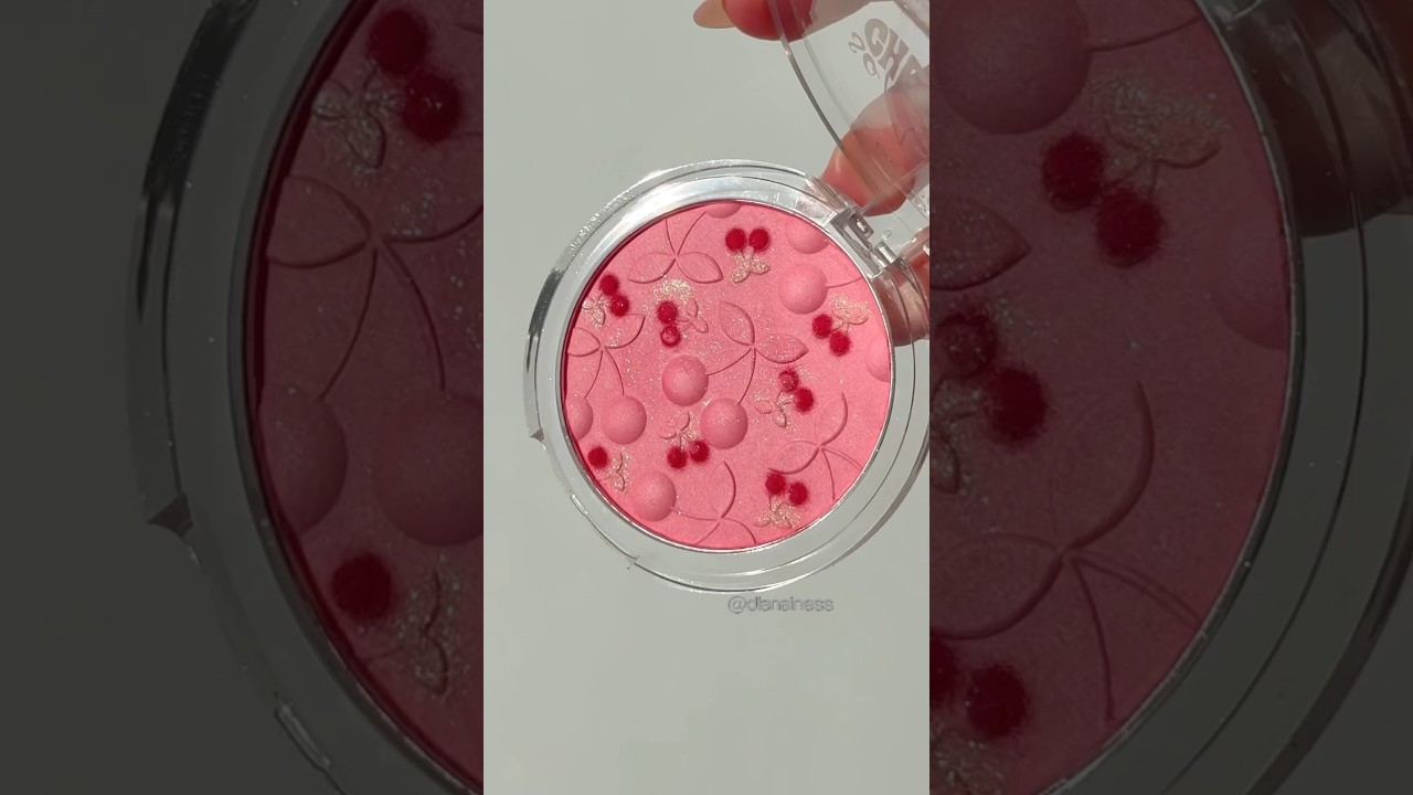 NEW🍒Essence Blushlighter🍒🌸SO CHERRY HAPPY LE 