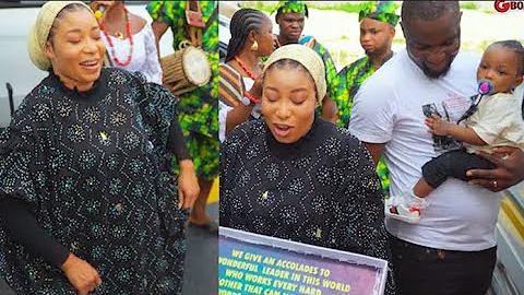Tears! See How Lizzy Anjorin Scream & Shout As Lizzy Worroir Hail & Praise Her On Her Birthday