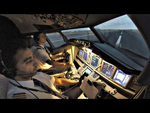 Boeing 737-800 Flight Simulator Takeoff from Heathrow | Cockpit View & Comms