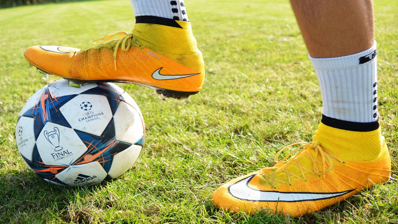 TEST: New CR7 2014 Ronaldo Boots - Nike Superfly FG - Laser Orange/White/Black - YouTube