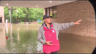 Kingwood&#39;s St. Martha Catholic School flooded with nearly a foot of water