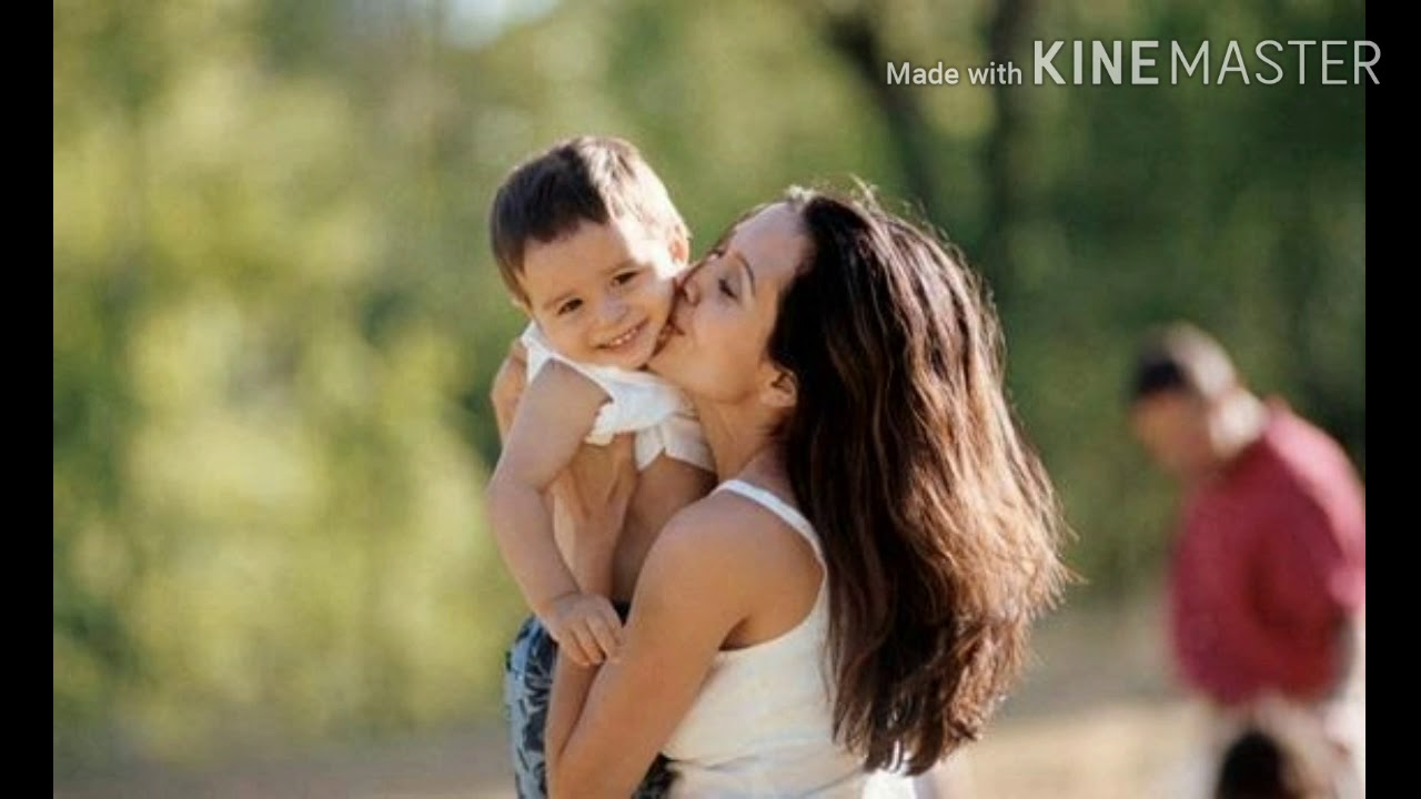 Ютуб мать сын. Обнимает ребенка. Мальчик обнимает маму. Мама целует малыша. Фото матери и ребенка.