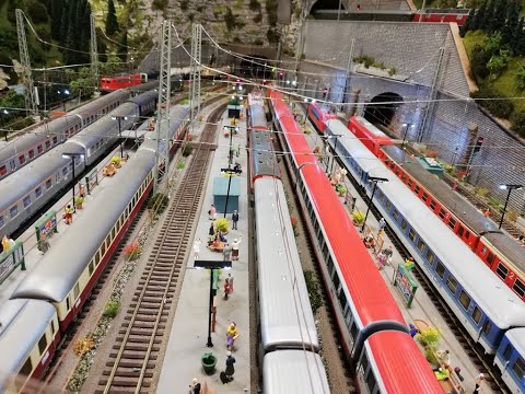 242 Neuzugang 1044 290-3 Zugbereitstellung Lokwechsel Doppeltraktion und Zugfahrten