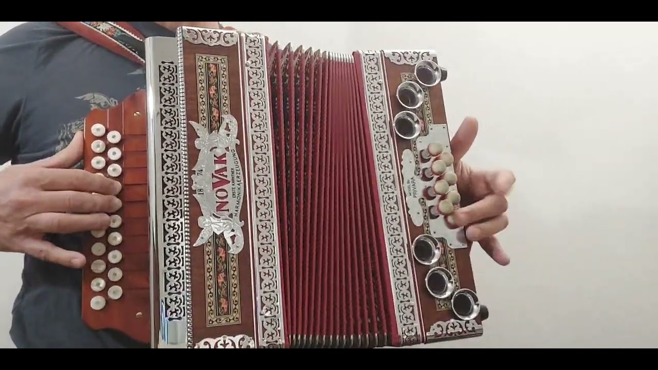 Totá Heľpa - heligonka CF