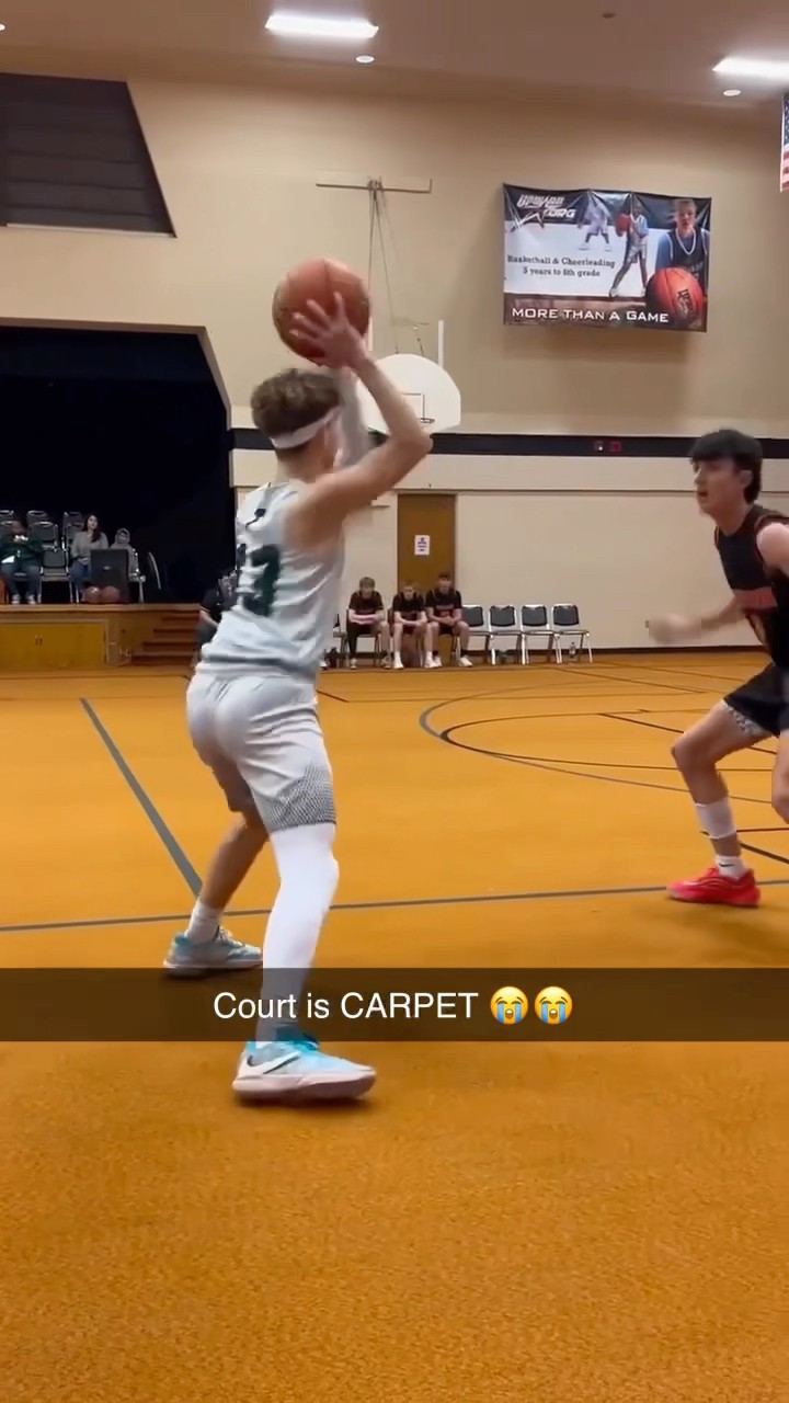 Imagine getting a rug burn while hooping ??