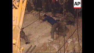 EGYPT: CAIRO: 4 PEOPLE SURVIVE COLLAPSE OF BUILDING UPDATE
