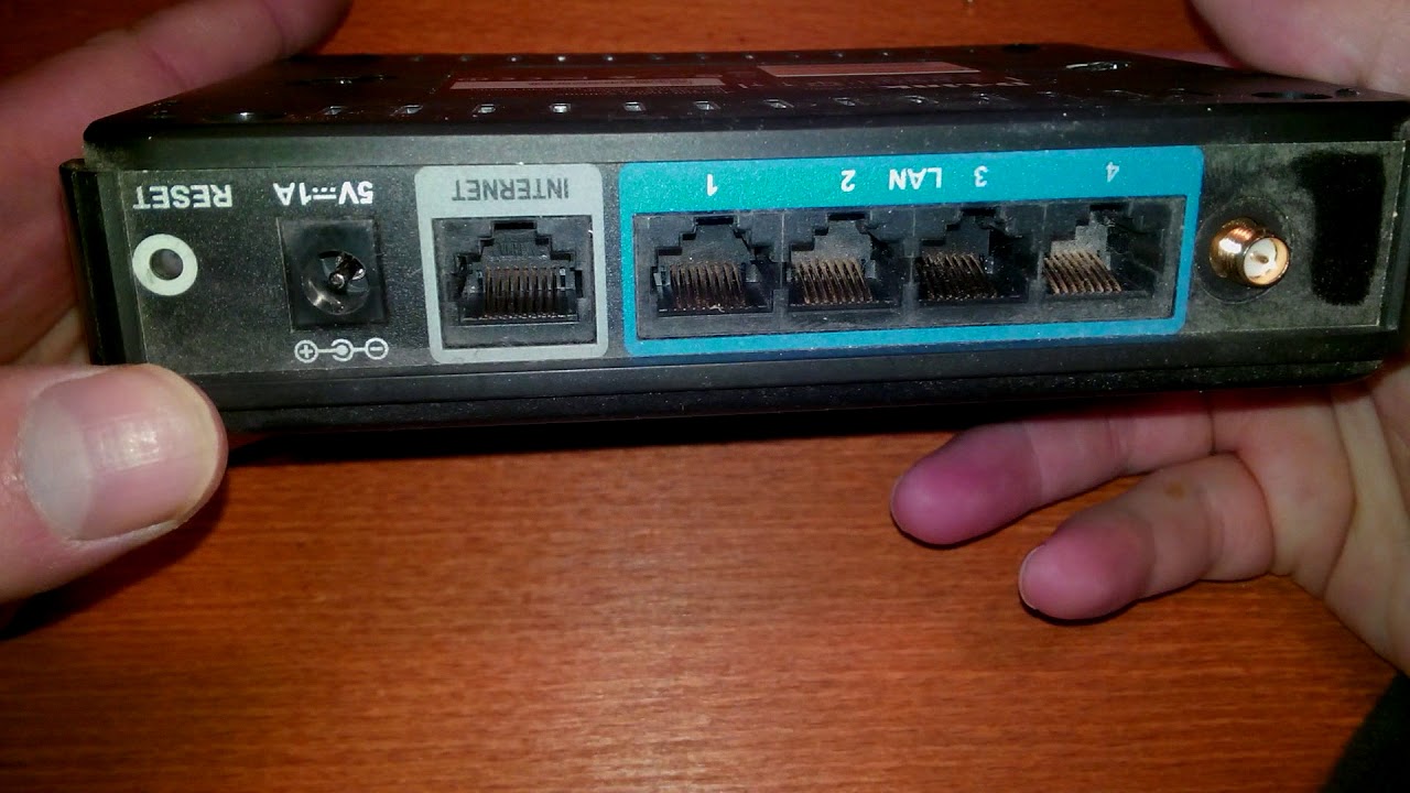 Router D-Link DIR-600 Teardown - 5V 1A power - YouTube