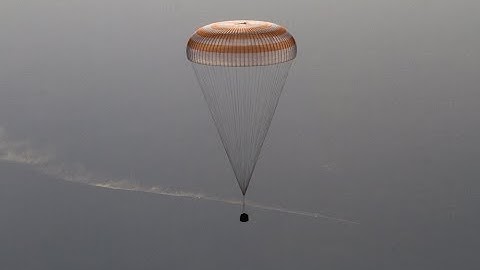 Посадка в Казахстане экипажа МКС-39