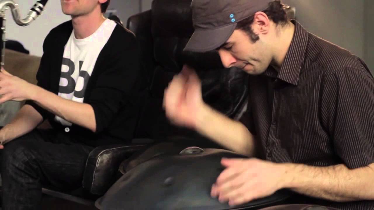 Christoph Pepe Auer & Manu Delago - Taradiddle Sticks (Life in Rooms 5/7)