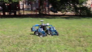 Zipzag path following of an omni-directional vehicle on grass ground with speed of 1.5m/s