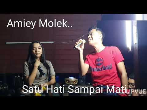 Woww sangat 👍👍👍..Amiy Molekk And Friends ( Yuzer Yazid) - Satu Hati Sampai Mati cover....