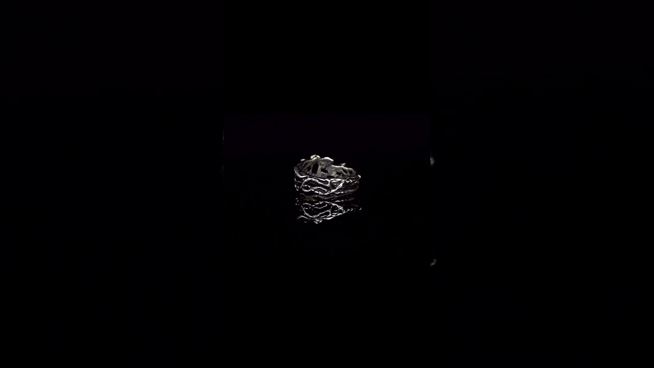 Showcasing Amber ring "Audrey" 