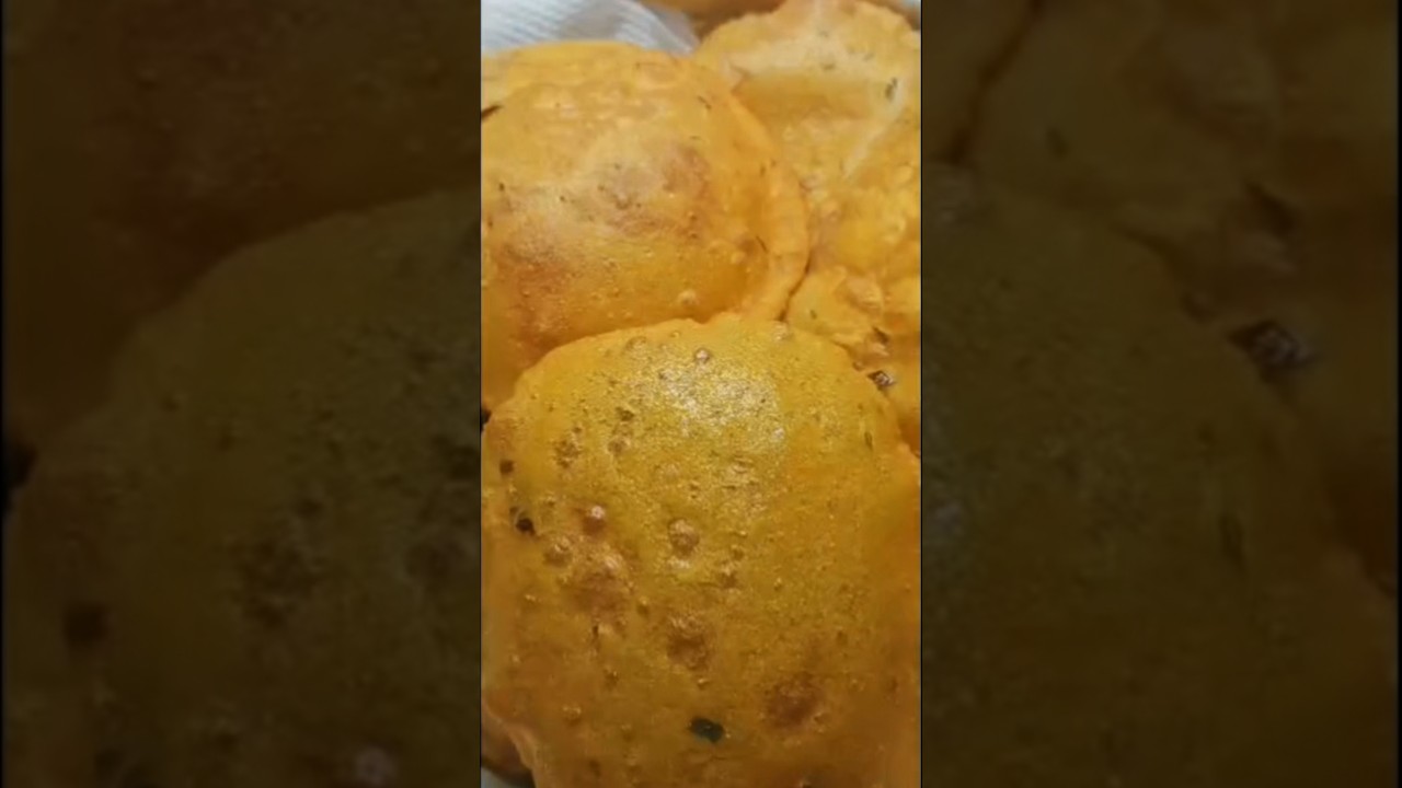 Red Pumpkin Masala Puri Recipe | Masala Puri Recipe | Puri Recipe 