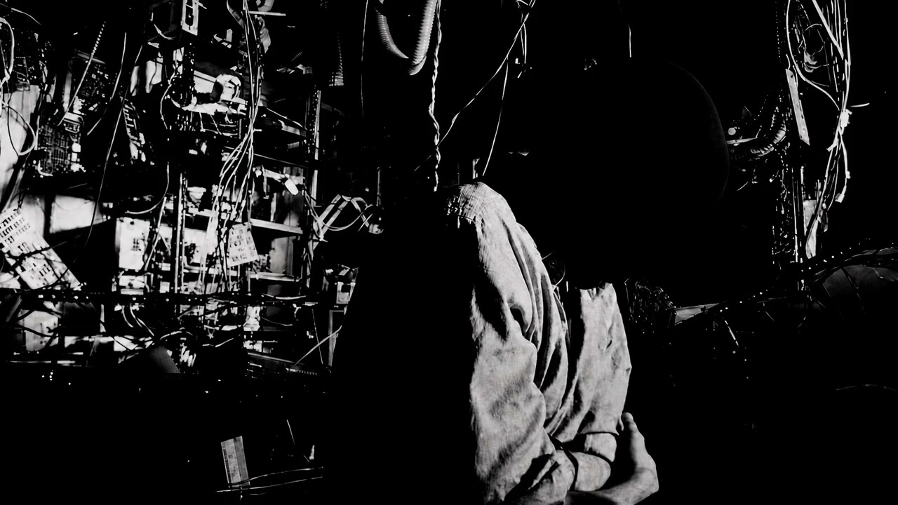 Clint Mansell — Devi (loop)