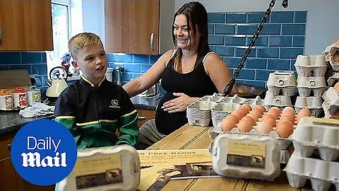 UK's youngest entrepreneur sets up a business at t...